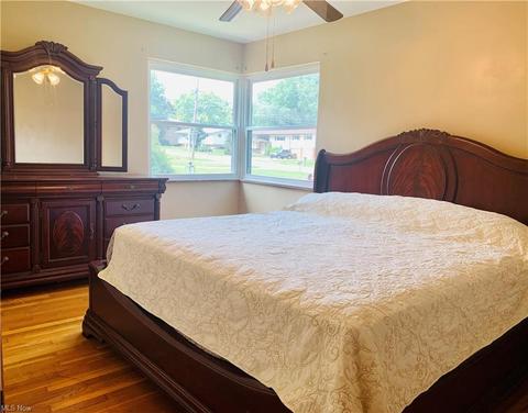 116 E Ridgewood Dr, Seven Hills, OH 44131 photo 18
