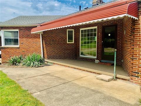 116 E Ridgewood Dr, Seven Hills, OH 44131 photo 2