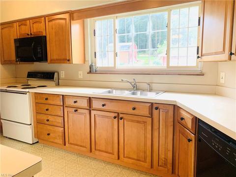 116 E Ridgewood Dr, Seven Hills, OH 44131 photo 15