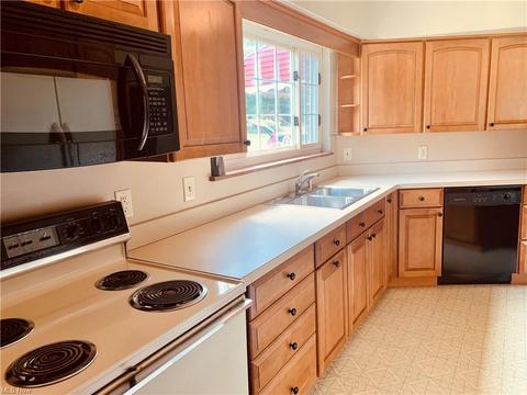 116 E Ridgewood Dr, Seven Hills, OH 44131 photo 11