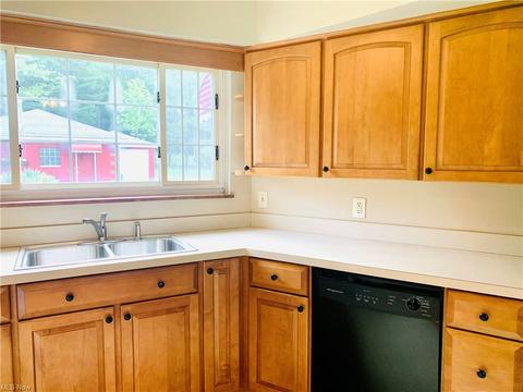 116 E Ridgewood Dr, Seven Hills, OH 44131 photo 14