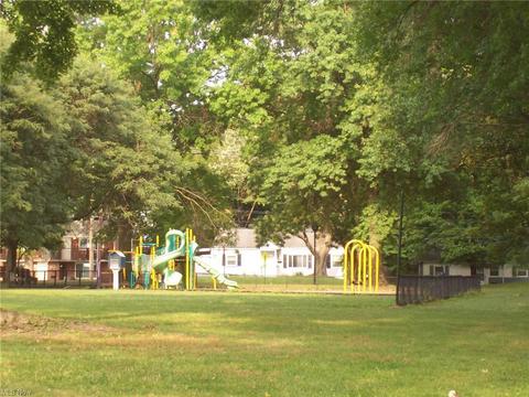 801 Patterson Ave, Akron, OH 44310 photo 12