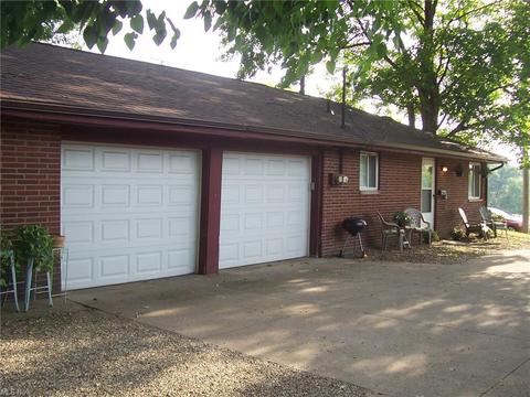 801 Patterson Ave, Akron, OH 44310 photo 3