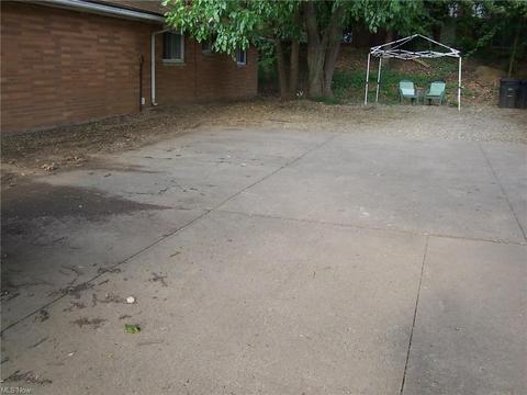 801 Patterson Ave, Akron, OH 44310 photo 8