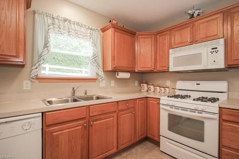 7631 Falling Leaf Dr, Seven Hills, OH 44131 photo 7