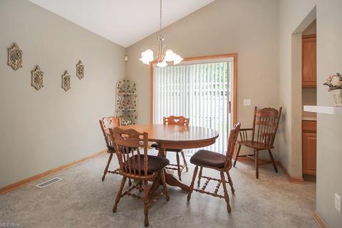 7631 Falling Leaf Dr, Seven Hills, OH 44131 photo 11