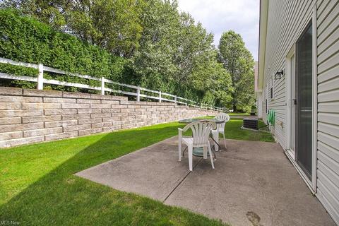 7631 Falling Leaf Dr, Seven Hills, OH 44131 photo 29