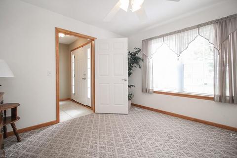 7631 Falling Leaf Dr, Seven Hills, OH 44131 photo 16