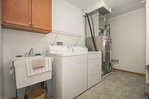 7631 Falling Leaf Dr, Seven Hills, OH 44131 photo 27
