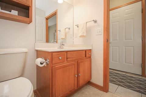 7631 Falling Leaf Dr, Seven Hills, OH 44131 photo 13