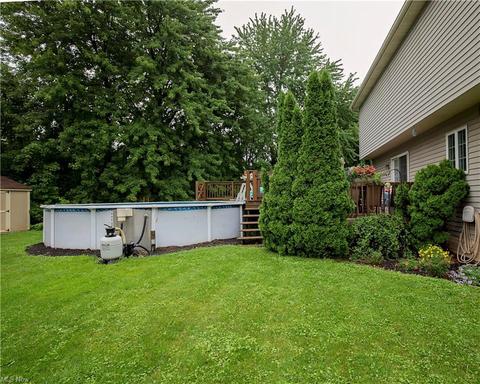 222 Pleasant St, Lagrange, OH 44050 photo 2