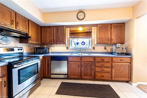 3701 Leavitt Rd, Lorain, OH 44053 photo 11