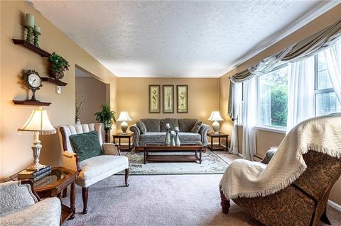 3701 Leavitt Rd, Lorain, OH 44053 photo 5
