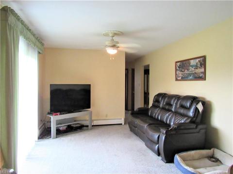 2525 Wright Rd, Akron, OH 44320 photo 4