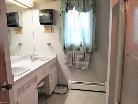 2525 Wright Rd, Akron, OH 44320 photo 10