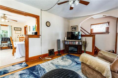 323 High St, Elyria, OH 44035 photo 6