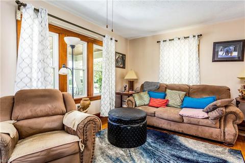 323 High St, Elyria, OH 44035 photo 4