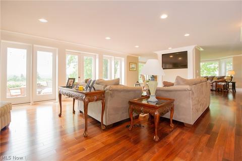8853 Mentor Rd, Chardon, OH 44024 photo 7