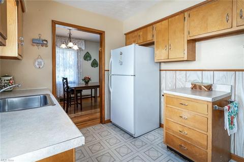 1735 E 36th St, Lorain, OH 44055 photo 9
