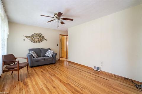 1735 E 36th St, Lorain, OH 44055 photo 6