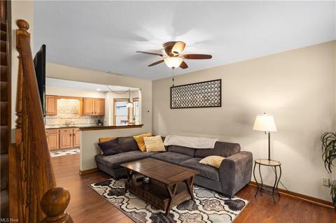 4746 Eldo St, Willoughby, OH 44094 photo 2