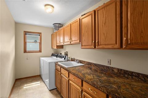 4746 Eldo St, Willoughby, OH 44094 photo 21