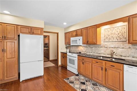 4746 Eldo St, Willoughby, OH 44094 photo 13