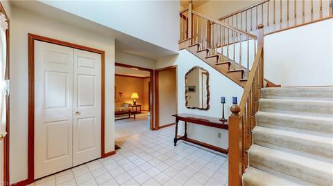 33365 Seneca Dr, Solon, OH 44139 photo 5