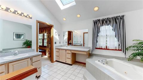 33365 Seneca Dr, Solon, OH 44139 photo 23