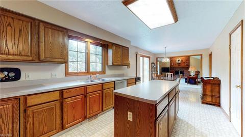 33365 Seneca Dr, Solon, OH 44139 photo 14
