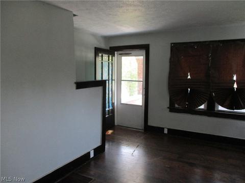 1761 E 32nd St, Lorain, OH 44055 photo 5