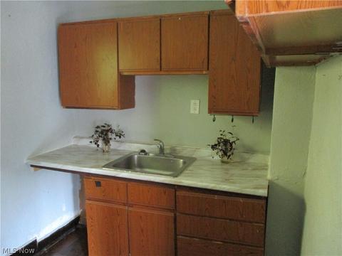 1761 E 32nd St, Lorain, OH 44055 photo 8