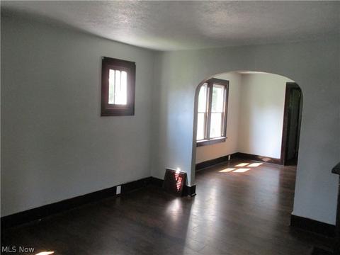 1761 E 32nd St, Lorain, OH 44055 photo 6