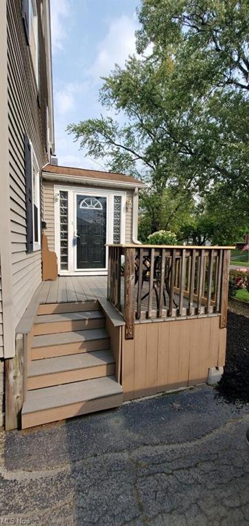 400 Creed St, Struthers, OH 44471 photo 3