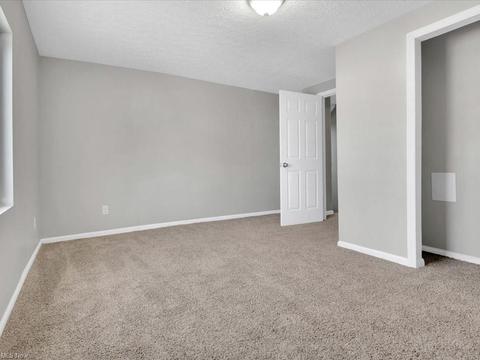2410 E 32nd St, Lorain, OH 44055 photo 21