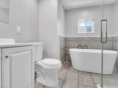 2410 E 32nd St, Lorain, OH 44055 photo 22