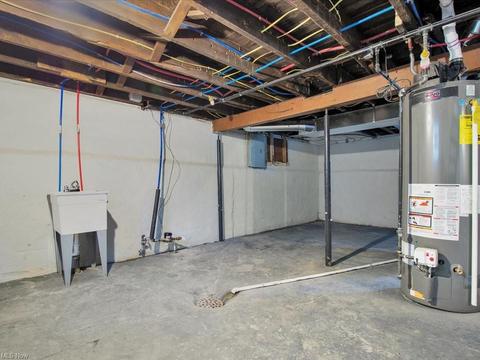 2410 E 32nd St, Lorain, OH 44055 photo 14