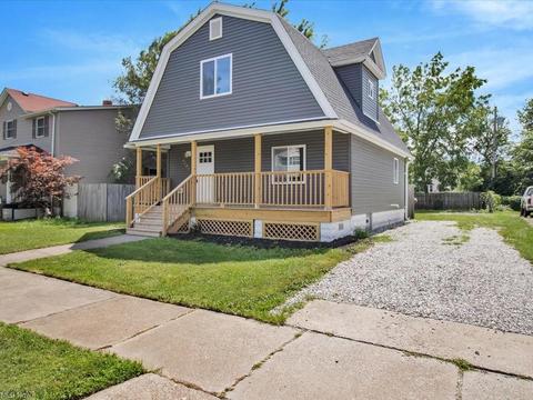 2410 E 32nd St, Lorain, OH 44055 photo 2