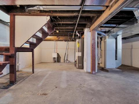 2410 E 32nd St, Lorain, OH 44055 photo 13