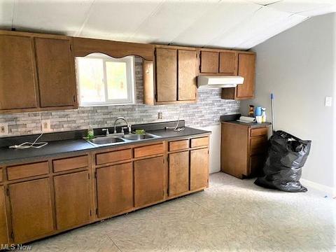 320 Front St, Philo, OH 43771 photo 4