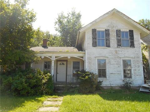 818 Center St, Ashtabula, OH 44004 photo 1