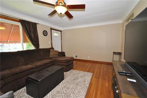 1803 Silver St, Wickliffe, OH 44092 photo 6