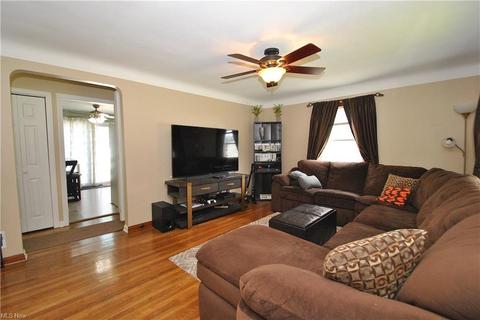 1803 Silver St, Wickliffe, OH 44092 photo 5