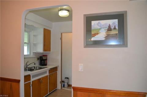 351 E 328th St, Willowick, OH 44095 photo 7