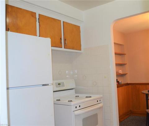 351 E 328th St, Willowick, OH 44095 photo 8