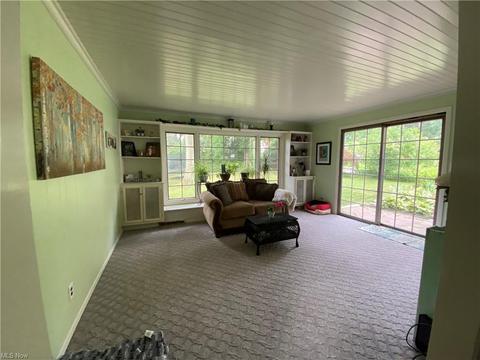 180 Wolcott Dr, Youngstown, OH 44512 photo 5