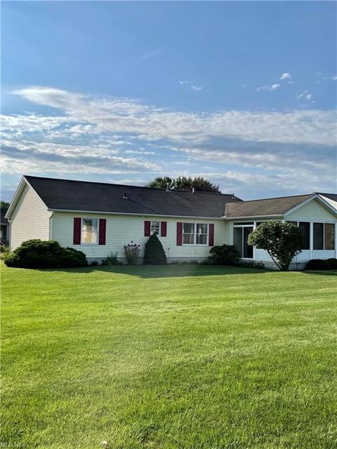 132 Forest View Ct, Creston, OH 44217 photo 3