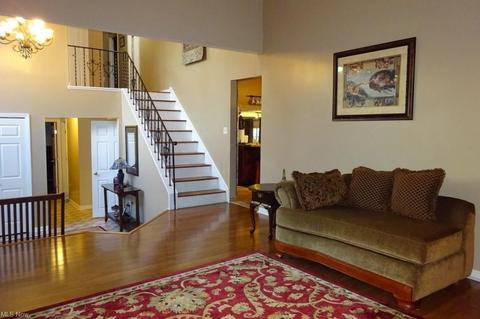 3967 Steven Dr, Seven Hills, OH 44131 photo 4