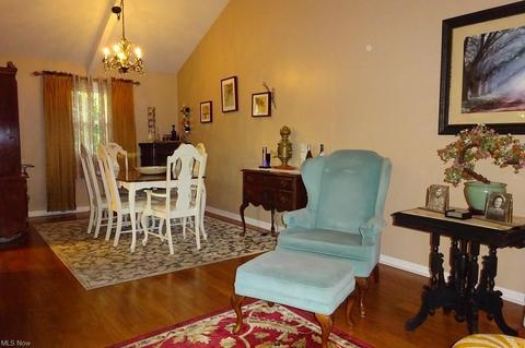 3967 Steven Dr, Seven Hills, OH 44131 photo 5