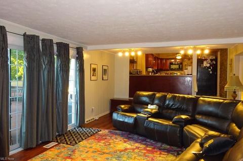 3967 Steven Dr, Seven Hills, OH 44131 photo 9